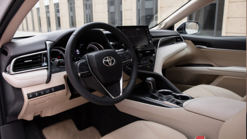 noi-that-toyota-camry-2023-toyotahungvuong-net